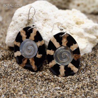 New Design Shell Earrings Originally Handmade in Bali